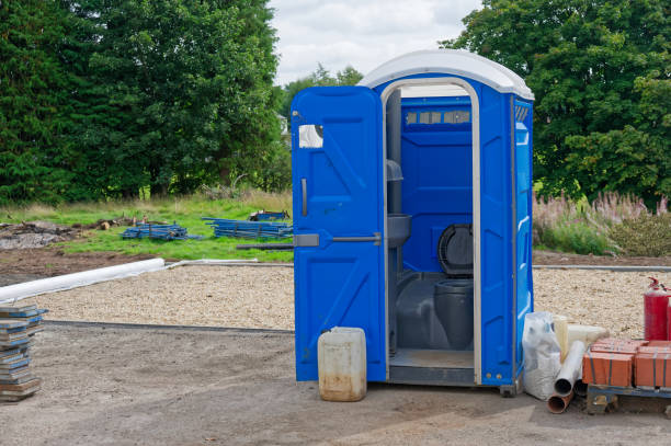 Best Deluxe Portable Toilet Rental  in Palm Desert, CA